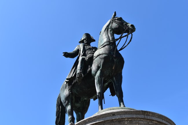 vue du dessous de bonnapart pour l'article le référencement en vendée